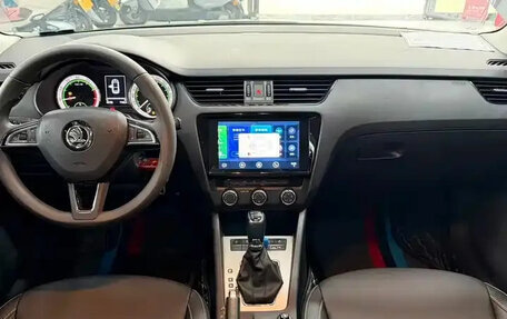 Skoda Octavia, 2022 год, 1 277 000 рублей, 8 фотография