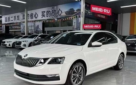 Skoda Octavia, 2022 год, 1 277 000 рублей, 2 фотография