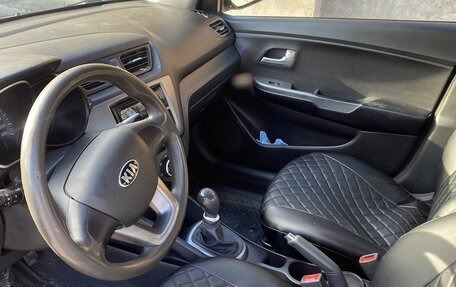 KIA Rio III рестайлинг, 2013 год, 750 000 рублей, 10 фотография