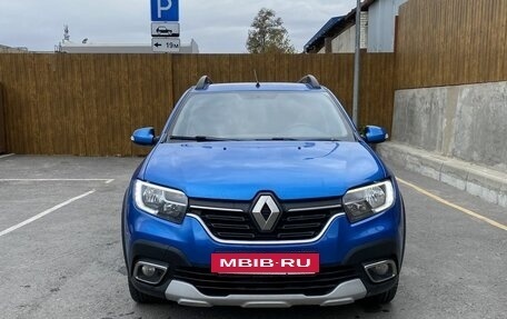 Renault Sandero II рестайлинг, 2019 год, 1 300 000 рублей, 2 фотография