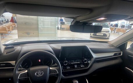 Toyota Highlander, 2024 год, 6 750 000 рублей, 7 фотография