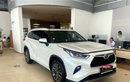 Toyota Highlander, 2024 год, 6 750 000 рублей, 2 фотография