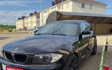 BMW 1 серия, 2006 год, 825 000 рублей, 2 фотография