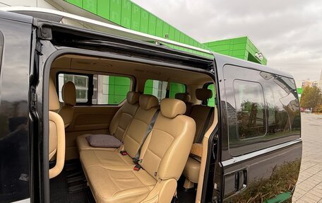 Hyundai H-1 II рестайлинг, 2018 год, 2 100 000 рублей, 21 фотография