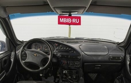 Chevrolet Niva I рестайлинг, 2012 год, 550 000 рублей, 24 фотография