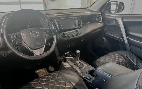 Toyota RAV4, 2018 год, 2 100 000 рублей, 11 фотография