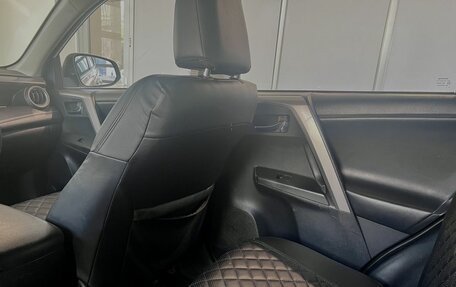 Toyota RAV4, 2018 год, 2 100 000 рублей, 14 фотография