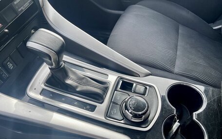 Mitsubishi Pajero Sport III рестайлинг, 2018 год, 2 650 000 рублей, 14 фотография