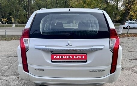 Mitsubishi Pajero Sport III рестайлинг, 2018 год, 2 650 000 рублей, 5 фотография