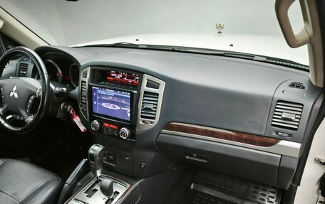 Mitsubishi Pajero IV, 2021 год, 3 890 000 рублей, 13 фотография
