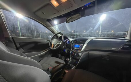 Hyundai Solaris II рестайлинг, 2013 год, 599 000 рублей, 10 фотография