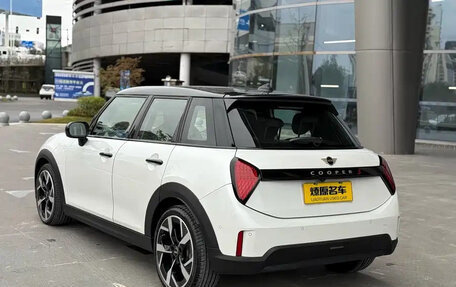 MINI Hatch, 2022 год, 2 650 000 рублей, 5 фотография