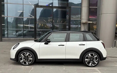 MINI Hatch, 2022 год, 2 650 000 рублей, 4 фотография