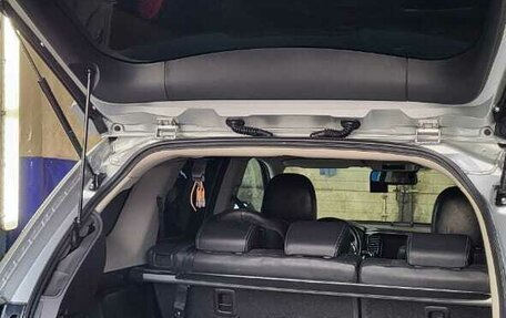 Mitsubishi Outlander III рестайлинг 3, 2021 год, 2 400 000 рублей, 7 фотография