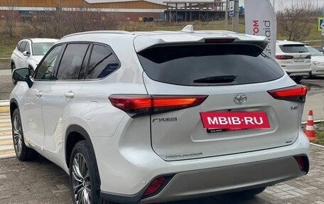 Toyota Highlander, 2025 год, 5 875 000 рублей, 7 фотография