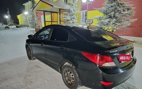 Hyundai Solaris II рестайлинг, 2013 год, 670 000 рублей, 4 фотография