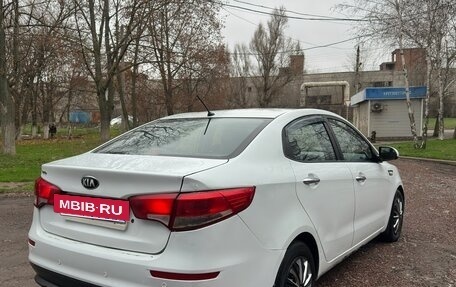 KIA Rio III рестайлинг, 2016 год, 665 000 рублей, 3 фотография
