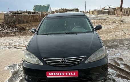 Toyota Camry V40, 2005 год, 930 000 рублей, 1 фотография