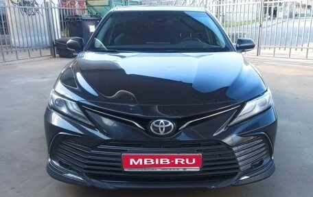 Toyota Camry, 2023 год, 3 580 000 рублей, 1 фотография