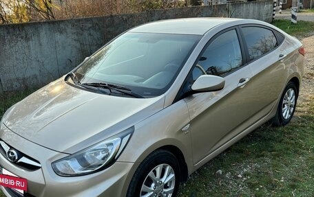 Hyundai Solaris II рестайлинг, 2012 год, 895 000 рублей, 3 фотография