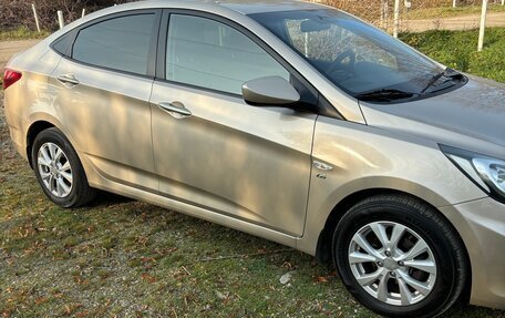 Hyundai Solaris II рестайлинг, 2012 год, 895 000 рублей, 5 фотография