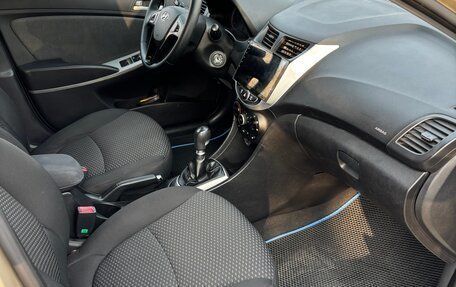 Hyundai Solaris II рестайлинг, 2012 год, 895 000 рублей, 17 фотография