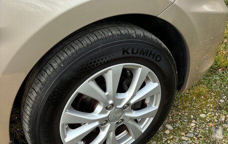 Hyundai Solaris II рестайлинг, 2012 год, 895 000 рублей, 24 фотография