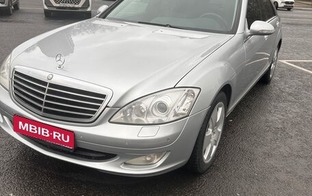 Mercedes-Benz S-Класс, 2005 год, 890 000 рублей, 1 фотография