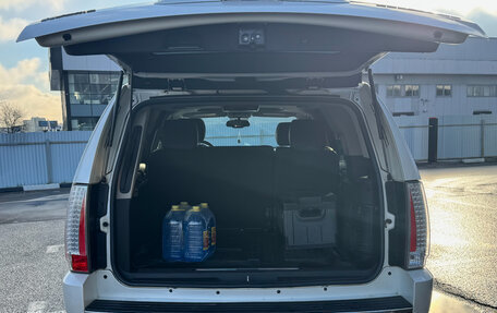 Cadillac Escalade III, 2011 год, 2 050 000 рублей, 18 фотография