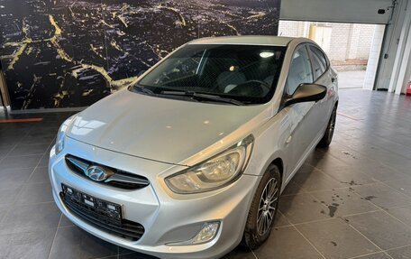Hyundai Solaris II рестайлинг, 2014 год, 970 000 рублей, 1 фотография