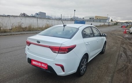 KIA Rio IV, 2018 год, 1 100 000 рублей, 5 фотография