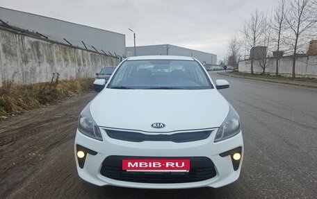 KIA Rio IV, 2018 год, 1 100 000 рублей, 8 фотография