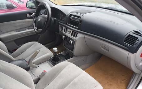 Hyundai Sonata VI, 2005 год, 550 000 рублей, 11 фотография