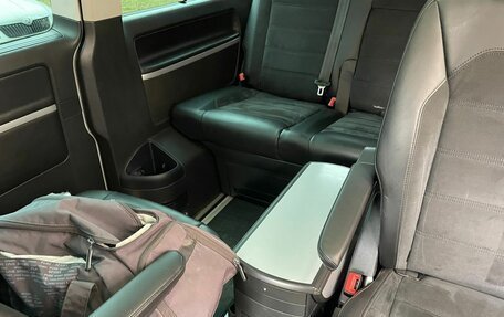 Volkswagen Multivan T6 рестайлинг, 2016 год, 3 190 000 рублей, 14 фотография