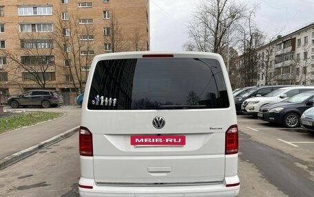 Volkswagen Multivan T6 рестайлинг, 2016 год, 3 190 000 рублей, 6 фотография