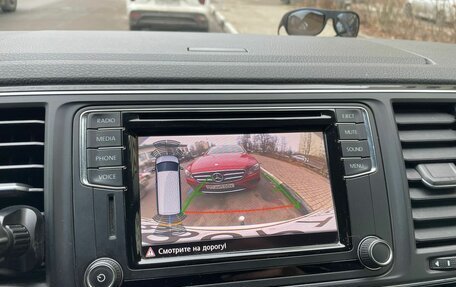 Volkswagen Multivan T6 рестайлинг, 2016 год, 3 190 000 рублей, 17 фотография