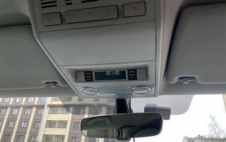 Volkswagen Multivan T6 рестайлинг, 2016 год, 3 190 000 рублей, 22 фотография