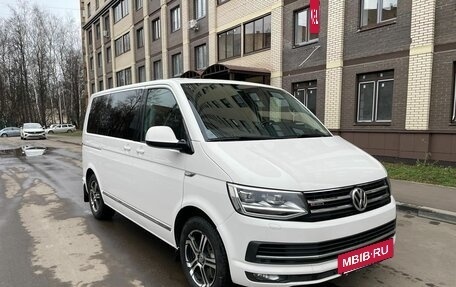 Volkswagen Multivan T6 рестайлинг, 2016 год, 3 190 000 рублей, 3 фотография