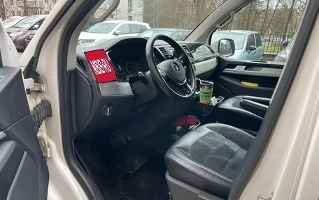 Volkswagen Multivan T6 рестайлинг, 2016 год, 3 190 000 рублей, 24 фотография