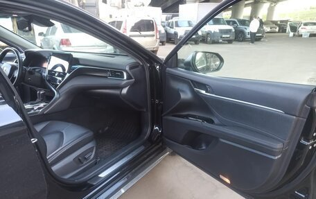 Toyota Camry, 2023 год, 3 580 000 рублей, 9 фотография