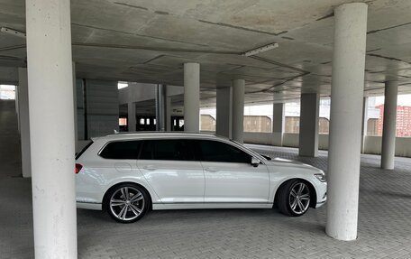 Volkswagen Passat B8 рестайлинг, 2016 год, 2 050 000 рублей, 10 фотография
