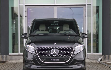 Mercedes-Benz V-Класс, 2024 год, 18 900 000 рублей, 3 фотография