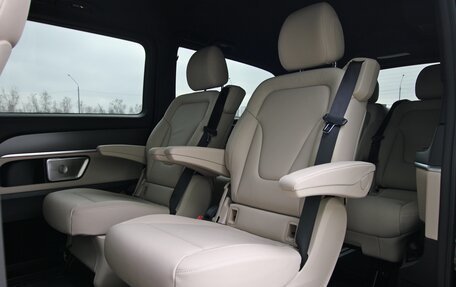 Mercedes-Benz V-Класс, 2024 год, 18 900 000 рублей, 23 фотография