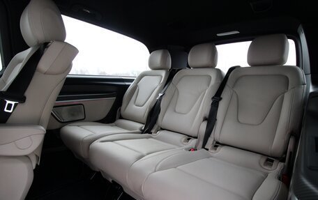 Mercedes-Benz V-Класс, 2024 год, 18 900 000 рублей, 25 фотография