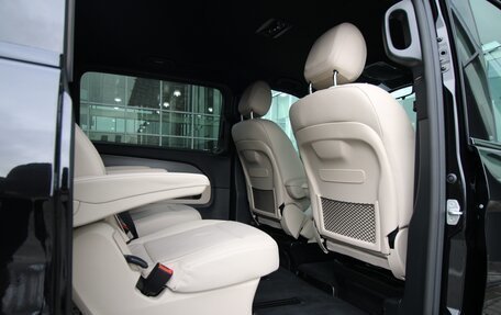 Mercedes-Benz V-Класс, 2024 год, 18 900 000 рублей, 28 фотография