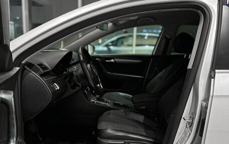 Volkswagen Passat B7, 2011 год, 988 000 рублей, 15 фотография