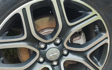 Mitsubishi Outlander III рестайлинг 3, 2014 год, 1 550 000 рублей, 12 фотография