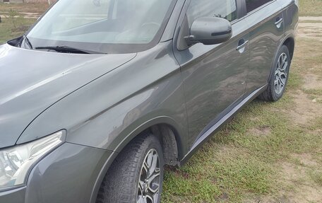 Mitsubishi Outlander III рестайлинг 3, 2014 год, 1 550 000 рублей, 25 фотография