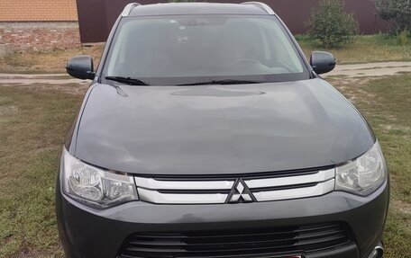 Mitsubishi Outlander III рестайлинг 3, 2014 год, 1 550 000 рублей, 27 фотография