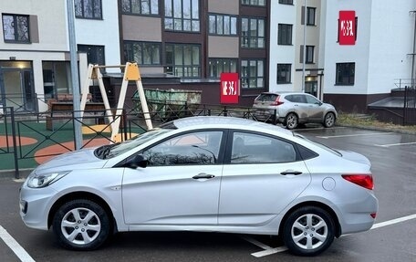 Hyundai Solaris II рестайлинг, 2013 год, 790 000 рублей, 5 фотография